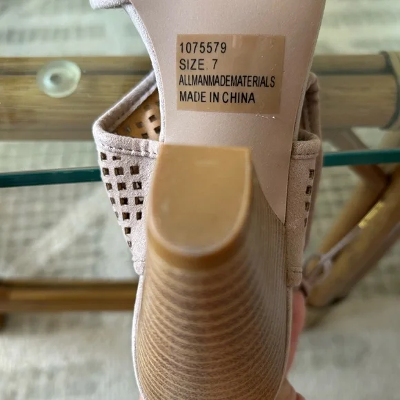 Charlotte Russe Women's Beige Wedges - Picture 9 of 10